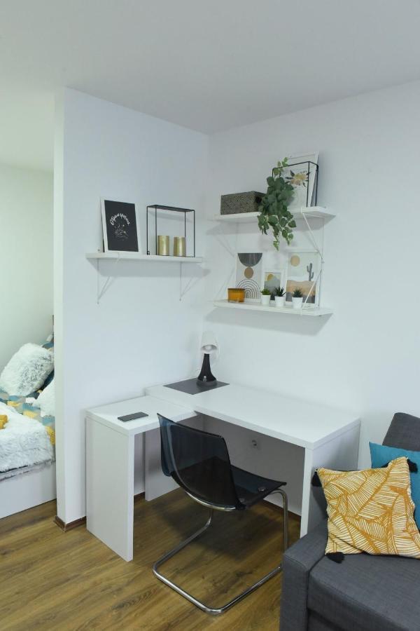 Central Apartment Cuprija Bagian luar foto